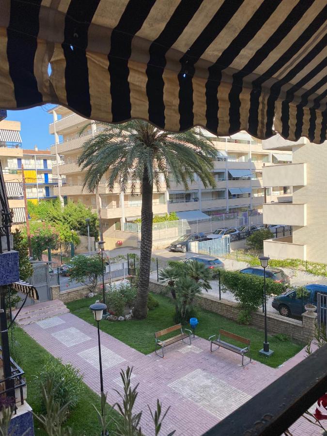 Apartamento En ซาลอว์ ภายนอก รูปภาพ